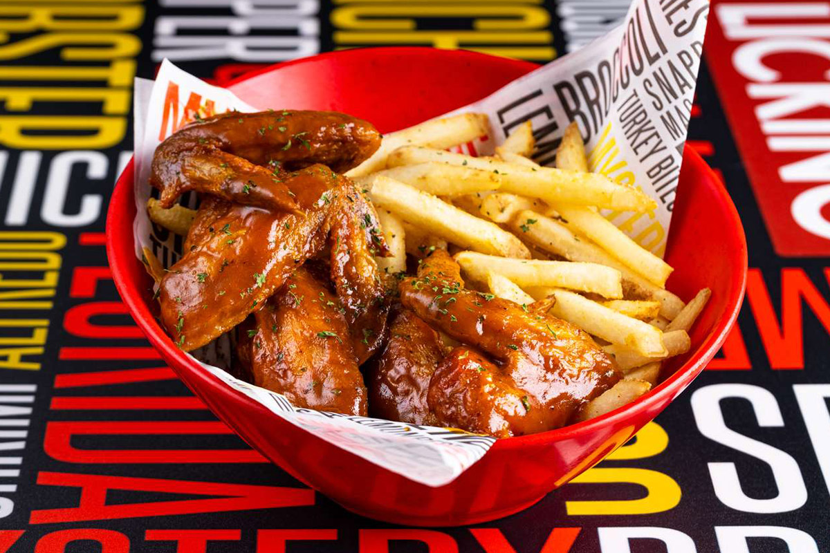 Chicken Wings & Fries